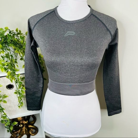š„PursueāFitnessĀ Adapt Long SleeveāSeamless Workout Crop Top Gray Size M - Picture 3 of 10